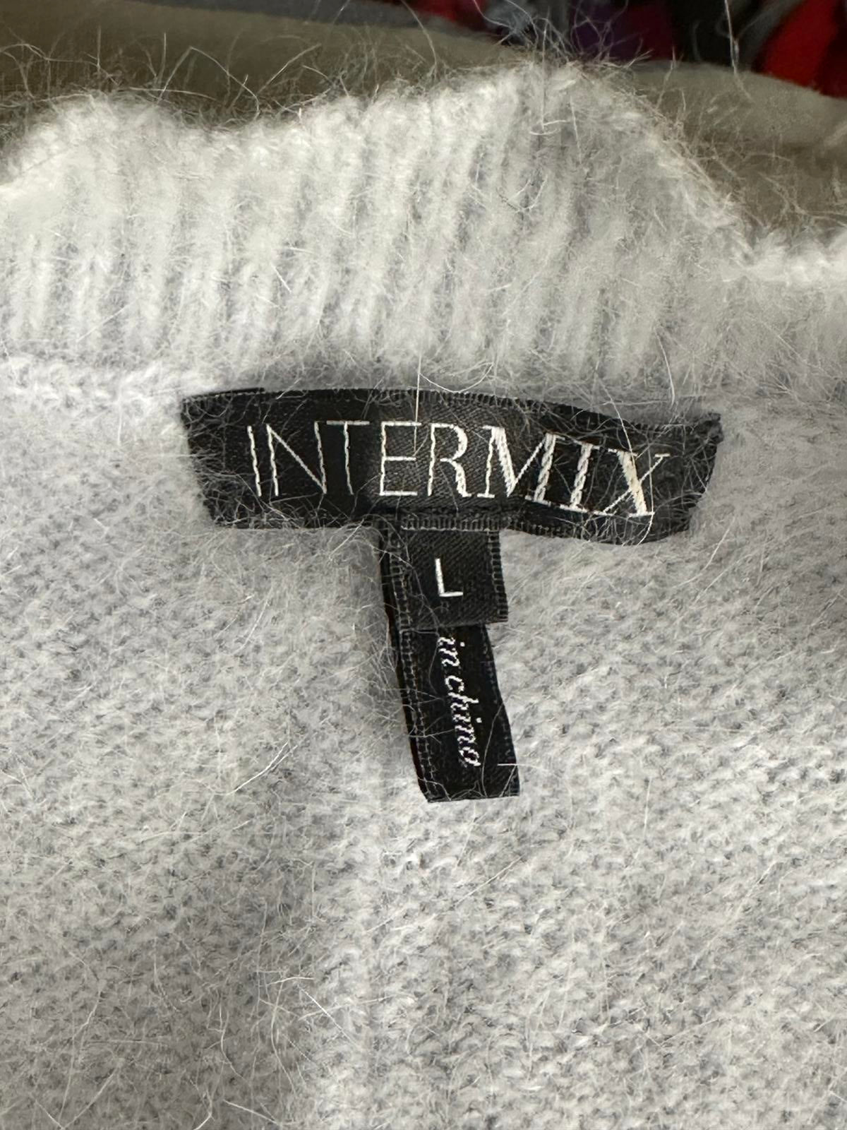 Intermix classic icy blue angora V-neck long sleeve cropped sweater Size Large