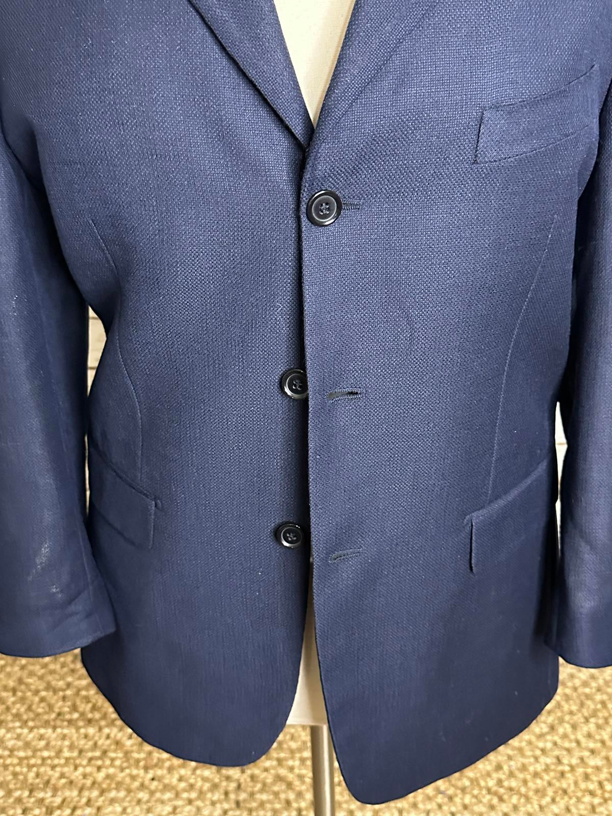 Classic navy Italian wool single-breasted 3-button blazer/sportscoat Size 52