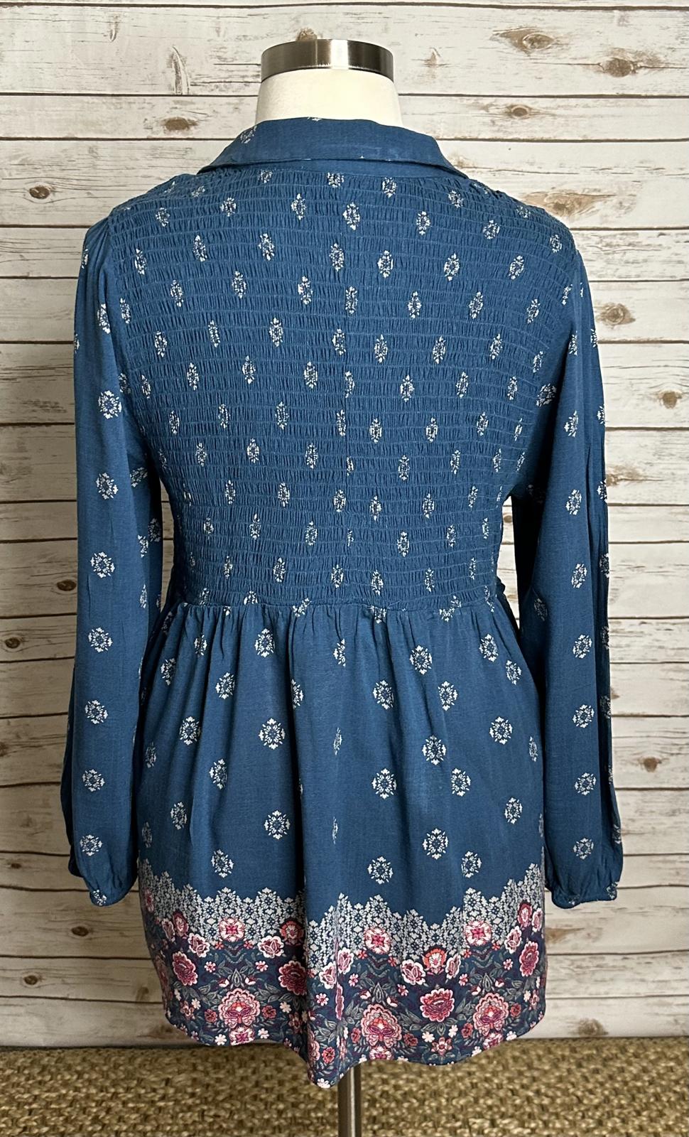 Torrid teal boho floral V-neck long sleeve smocked peplum blouse Size 2/2X