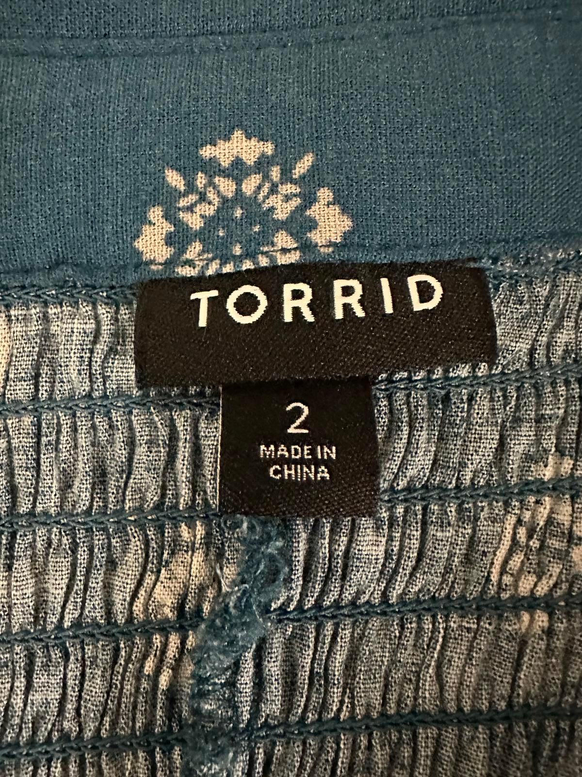 Torrid teal boho floral V-neck long sleeve smocked peplum blouse Size 2/2X