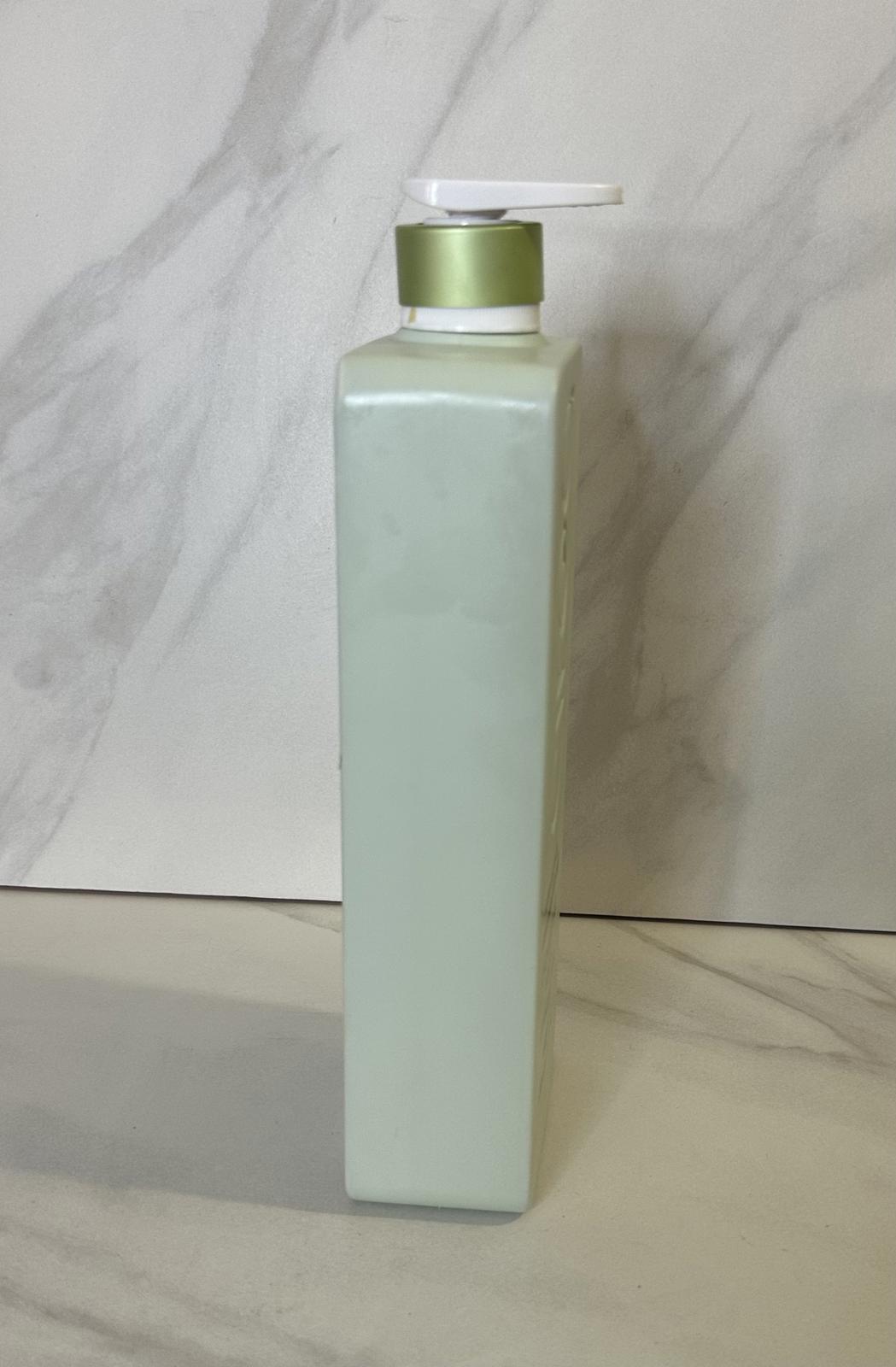 Ciroa Beauty Aloe Vera & Macadamia Oil shower gel 33.8oz/1 liter