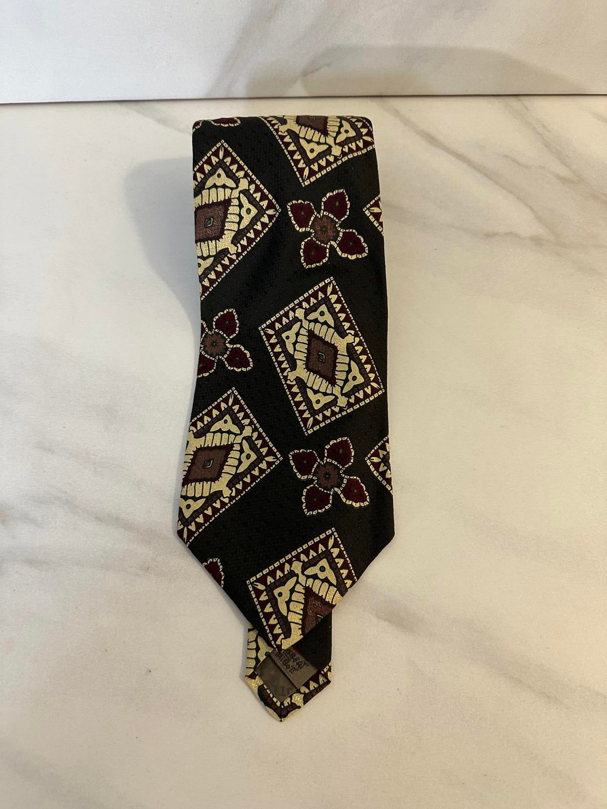 Vintage Talbott Studio classic dark grey/burgundy/cream geometric silk necktie