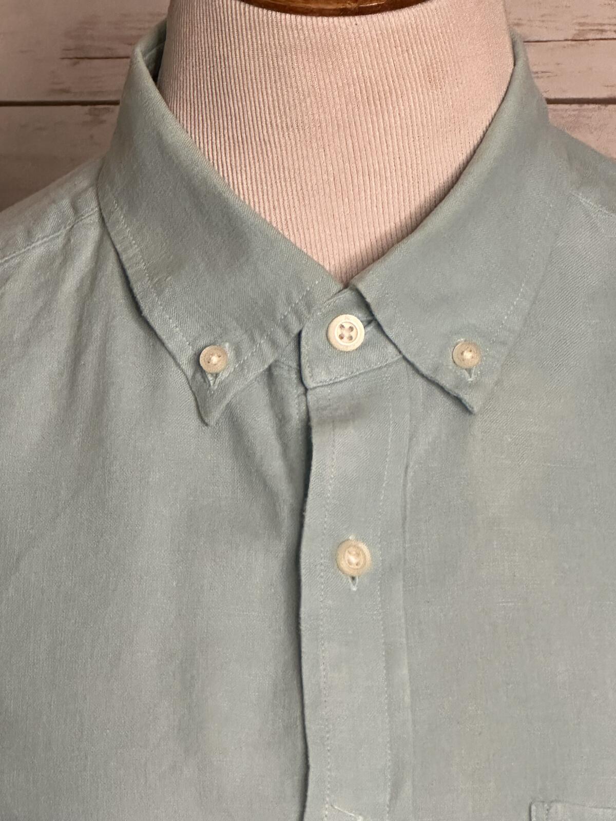 Banana Republic Men's linen-blend button-down shirt Med blue classic coastal