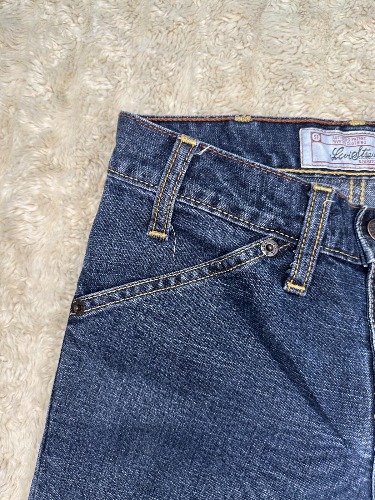 Levi's Strauss Signature Girl's denim jeans Size 7 medium wash relaxed flared