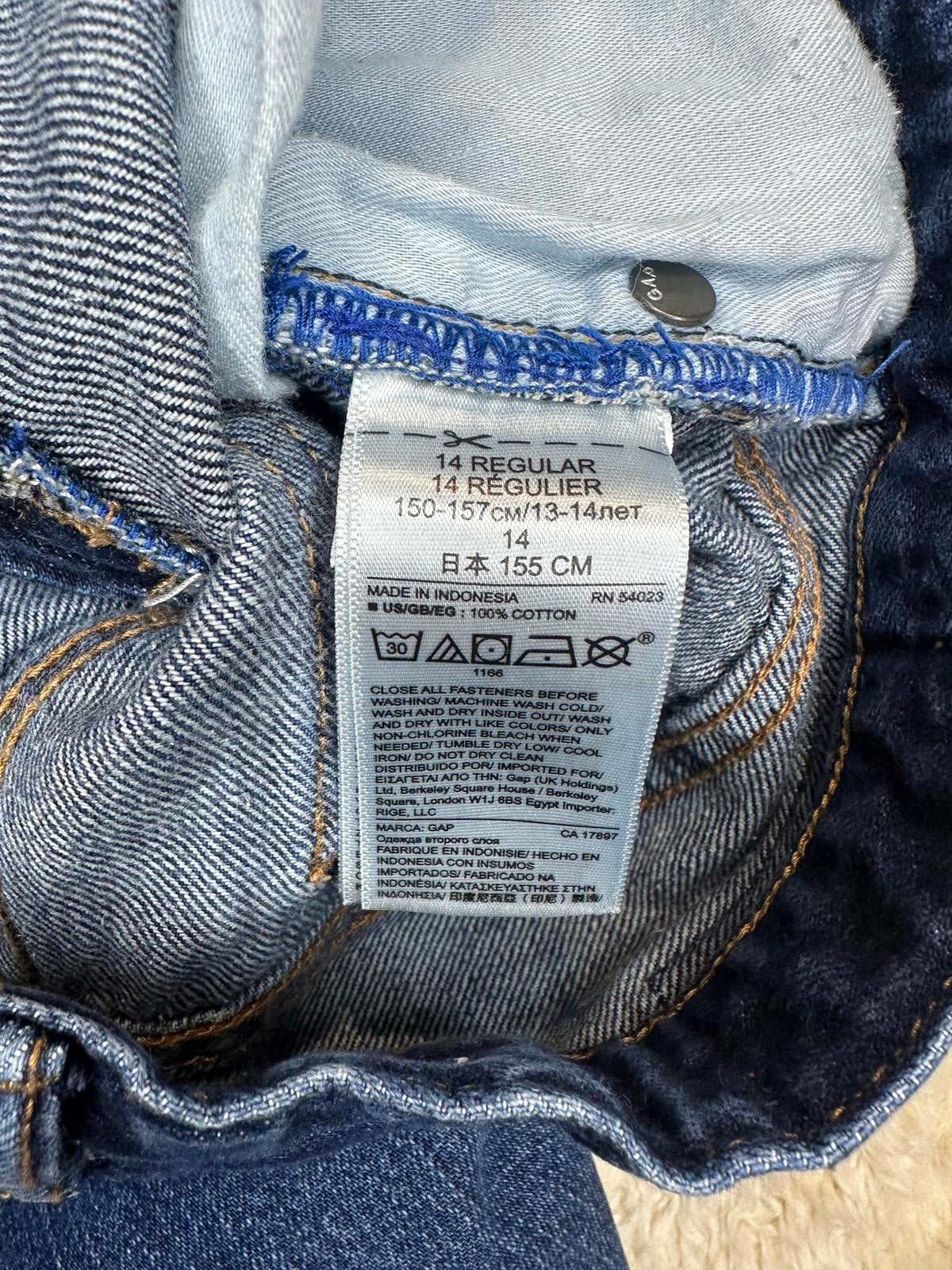 GAPKids 1969 classic slim straight medium-dark wash denim jeans Youth 14 Reg
