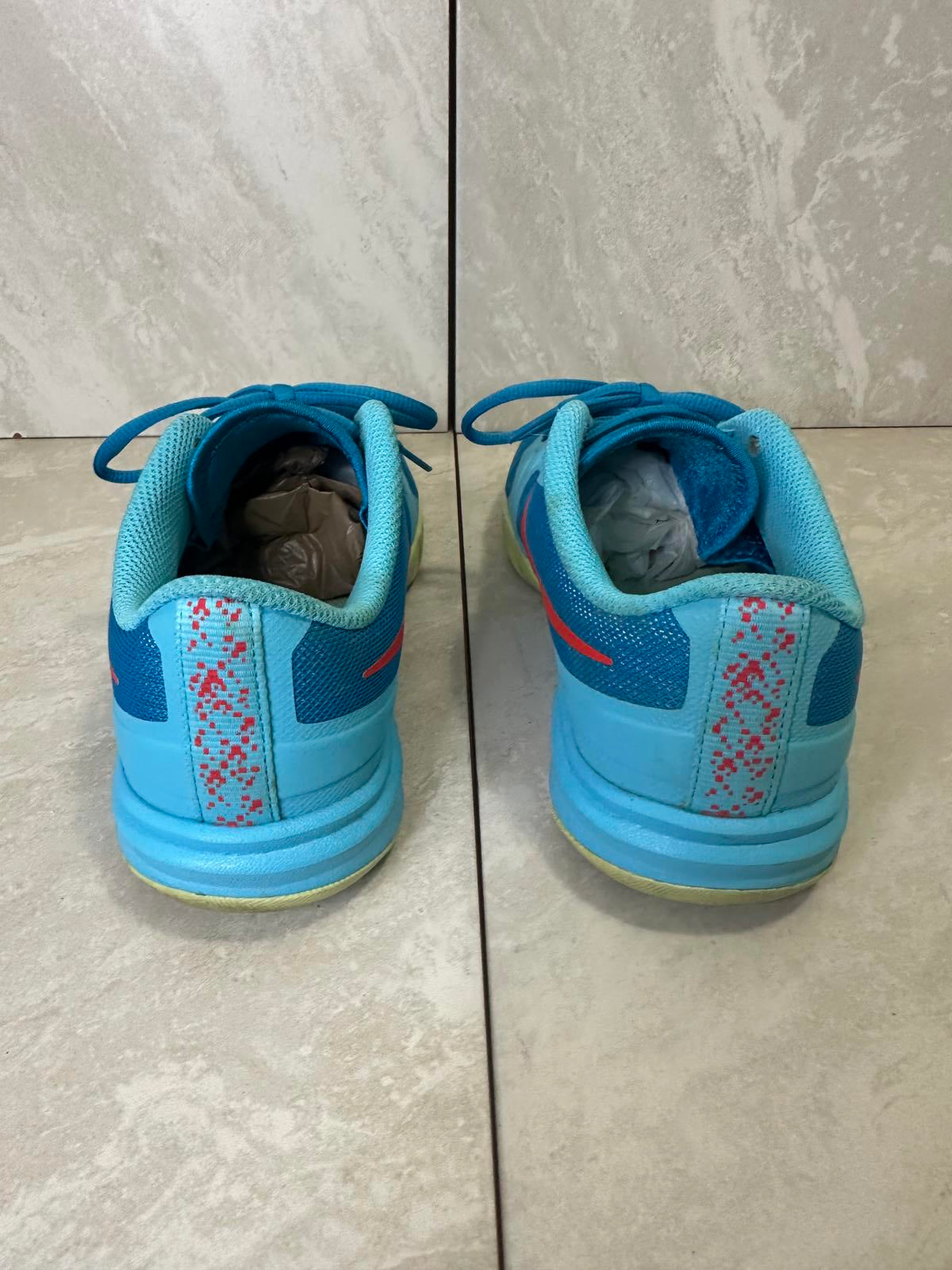 Nike Kobe Mentality teal/red low-top basketball sneakers/shoes Youth Size 6.5