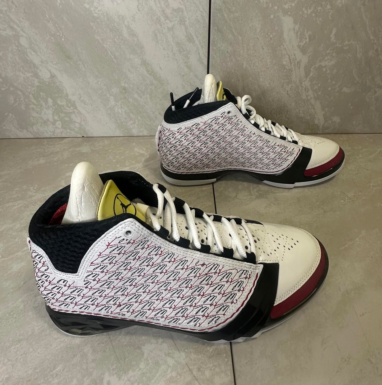 Rare Nike Air Jordan 23 OG Chicago White Red Black hi-top sneakers 2008 Size 9