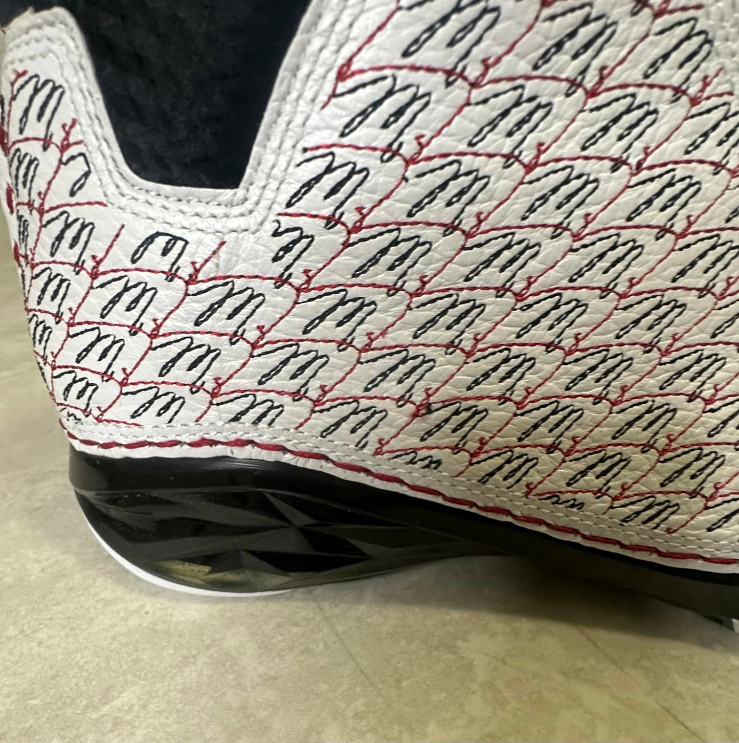 Rare Nike Air Jordan 23 OG Chicago White Red Black hi-top sneakers 2008 Size 9