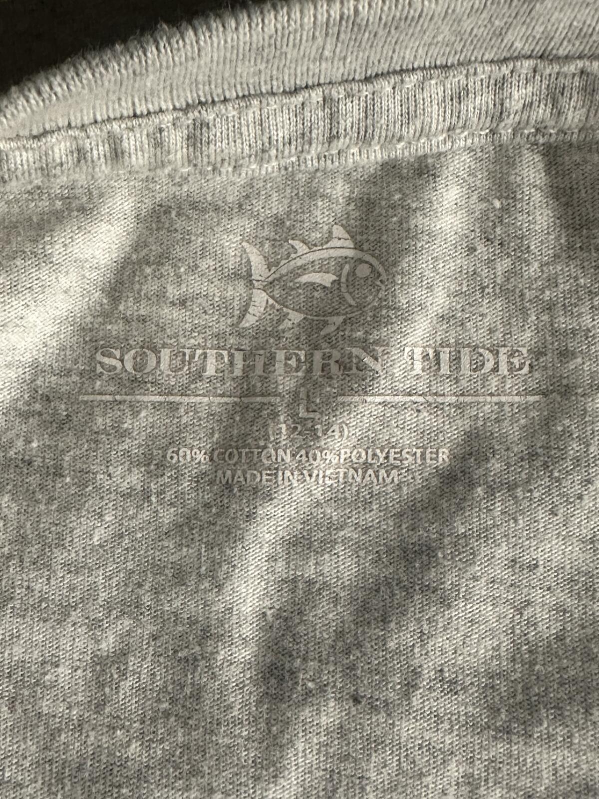 Southern Tide heather grey crewneck long sleeve graphic t-shirt Youth L (12-14)