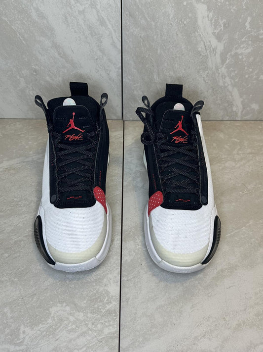 Nike Air Jordan Chicago black/white/red basketball sneakers Youth Size 6.5