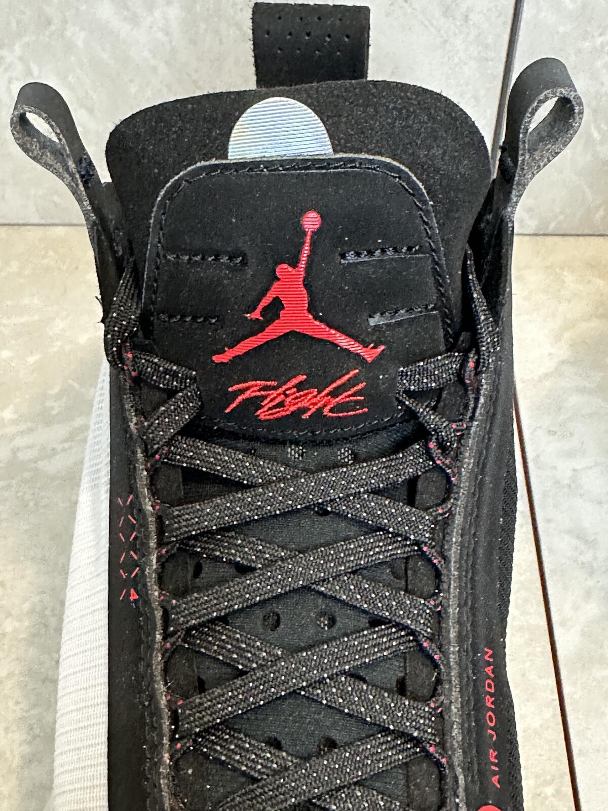 Nike Air Jordan Chicago black/white/red basketball sneakers Youth Size 6.5