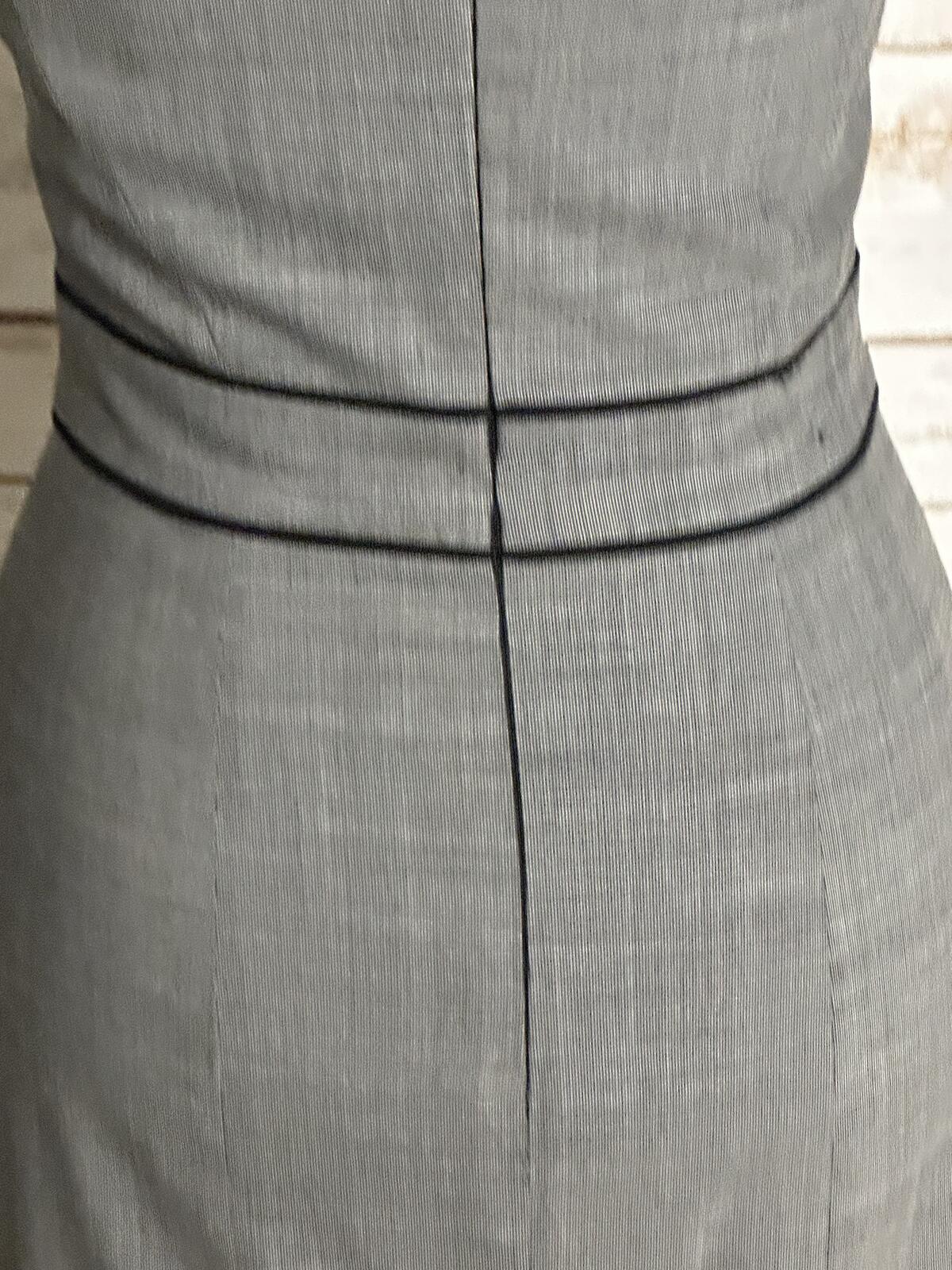 Boss Hugo Boss Virgin wool midi sheath dress Size 0/IT 36 grey office siren