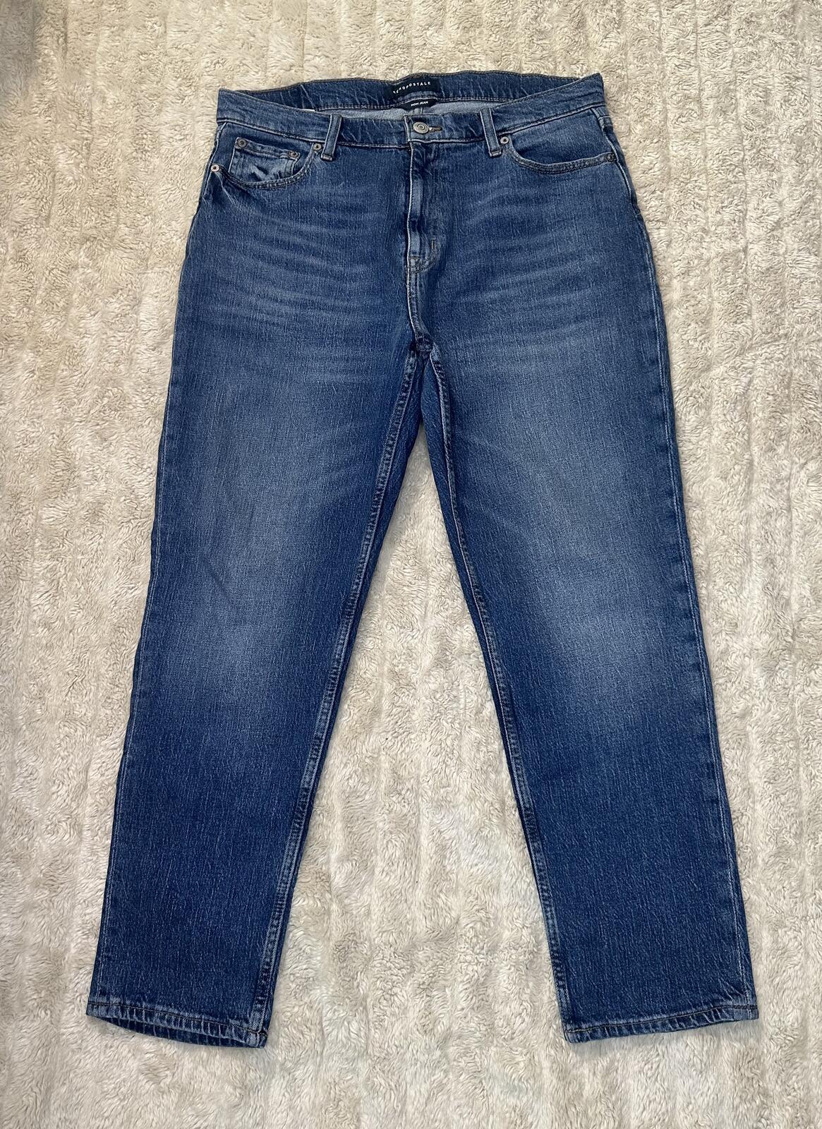 Aeropostale Mom Jean medium wash denim jeans Size 12 high rise vintage-inspired