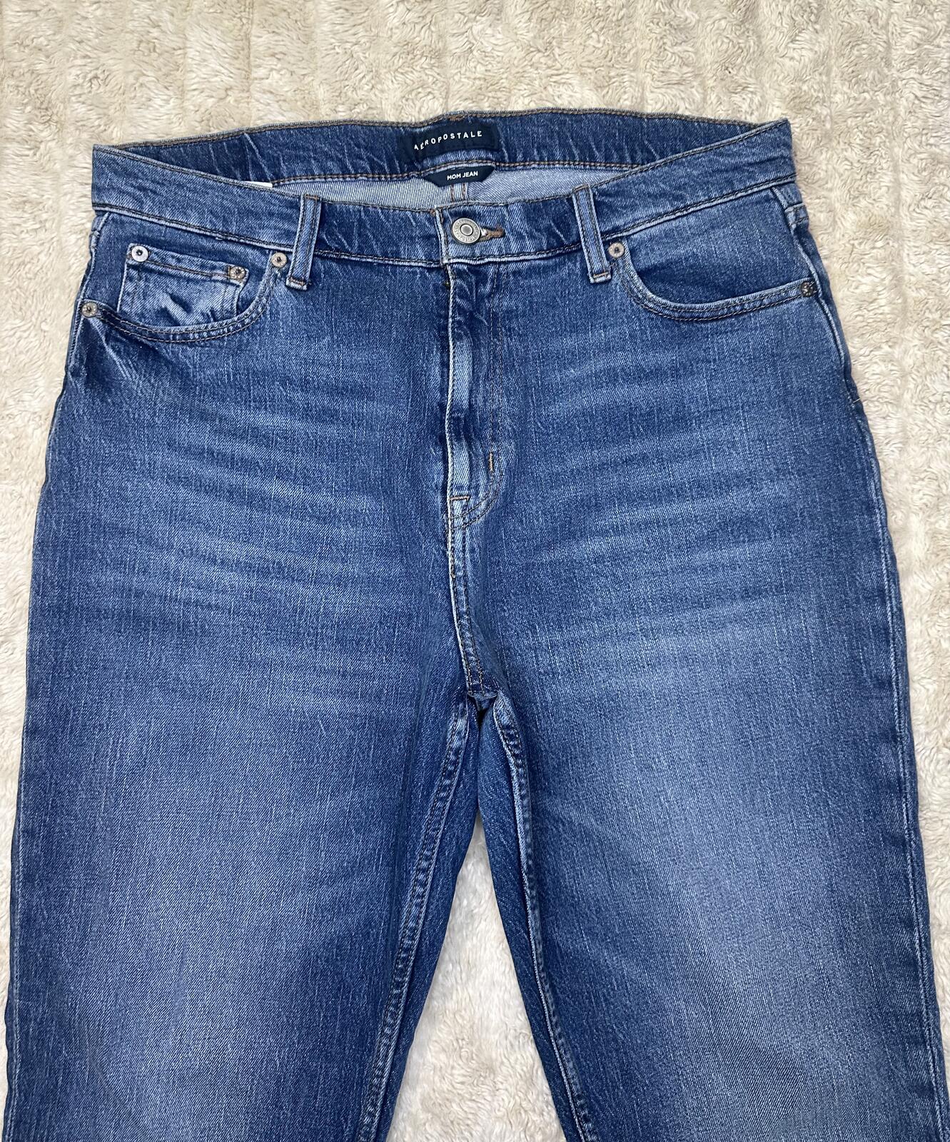 Aeropostale Mom Jean medium wash denim jeans Size 12 high rise vintage-inspired