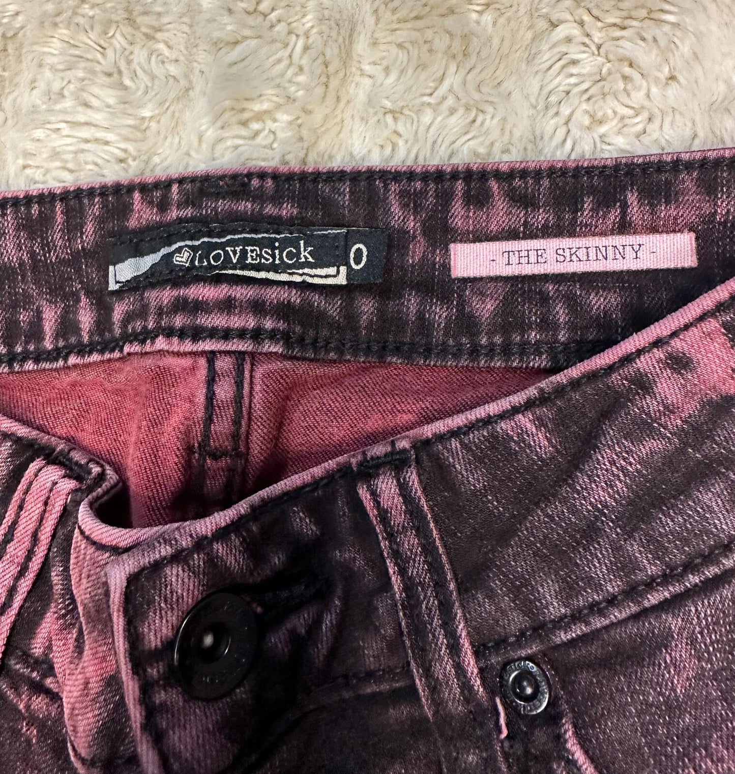 Lovesick The Skinny denim jeans Size 0 pink/black acid wash punk grunge emo