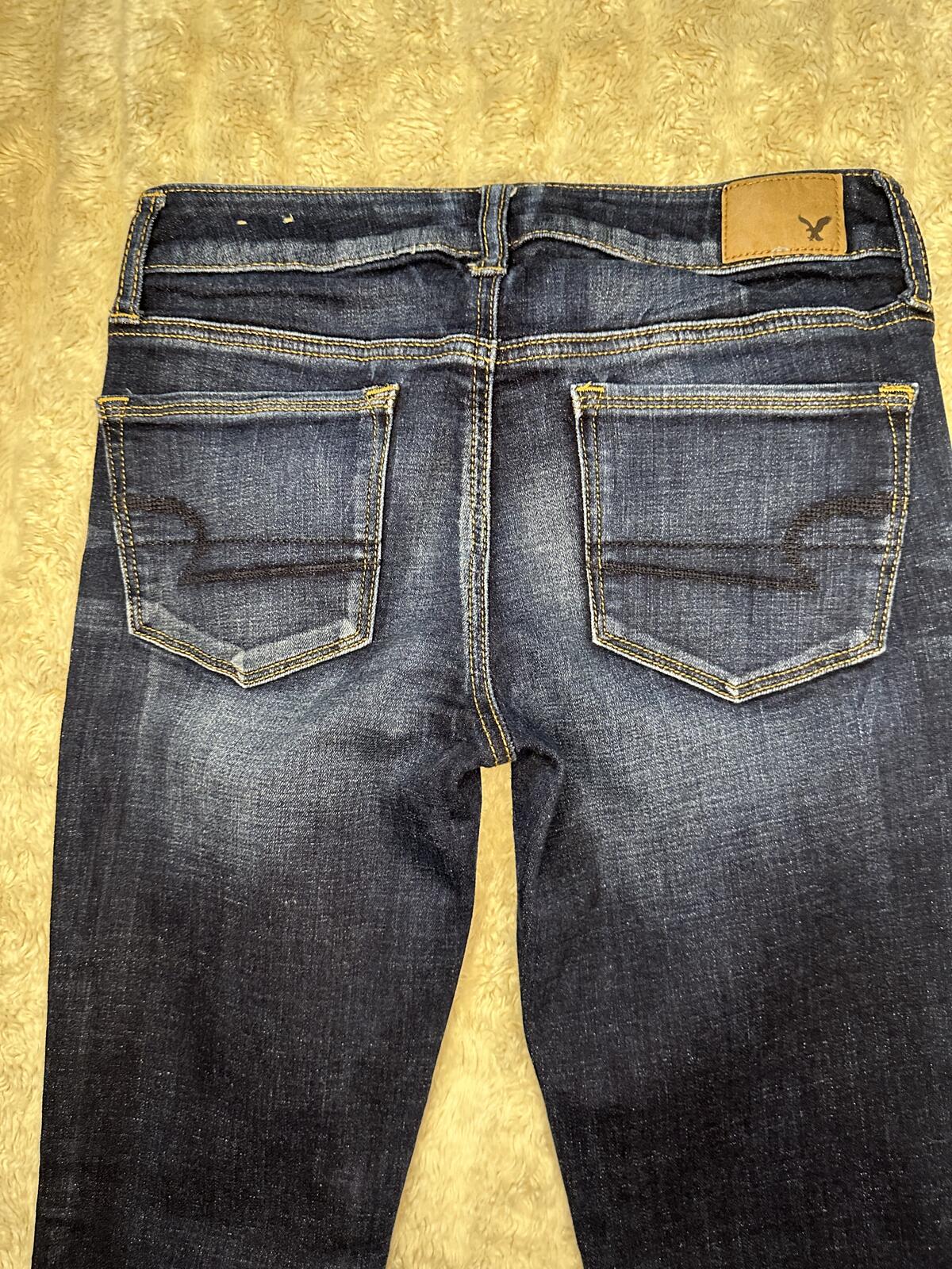 American Eagle Skinny Kick denim jeans Size 4 Short dark wash mini flare