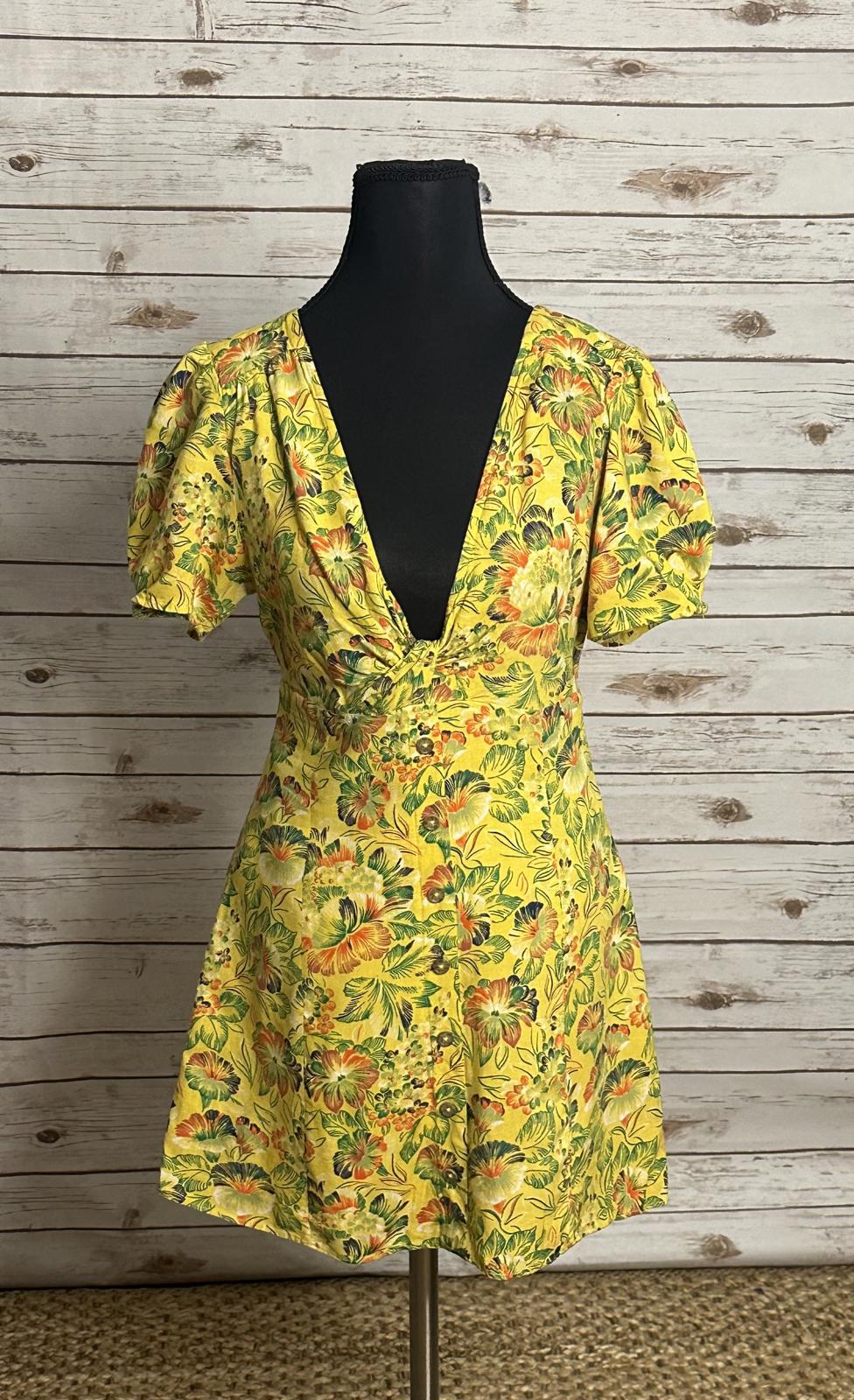 Urban Outfitter Bettie twist front floral linen-blend mini dress Size Medium