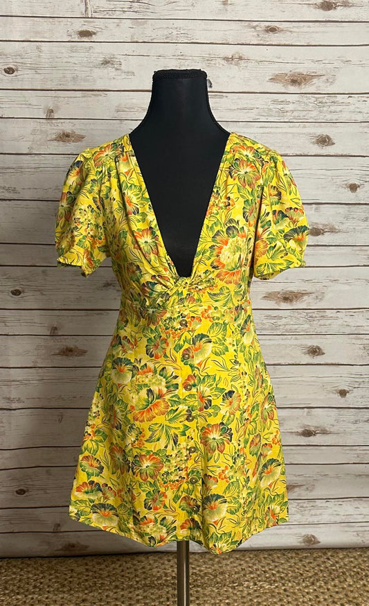Urban Outfitter Bettie twist front floral linen-blend mini dress Size Medium