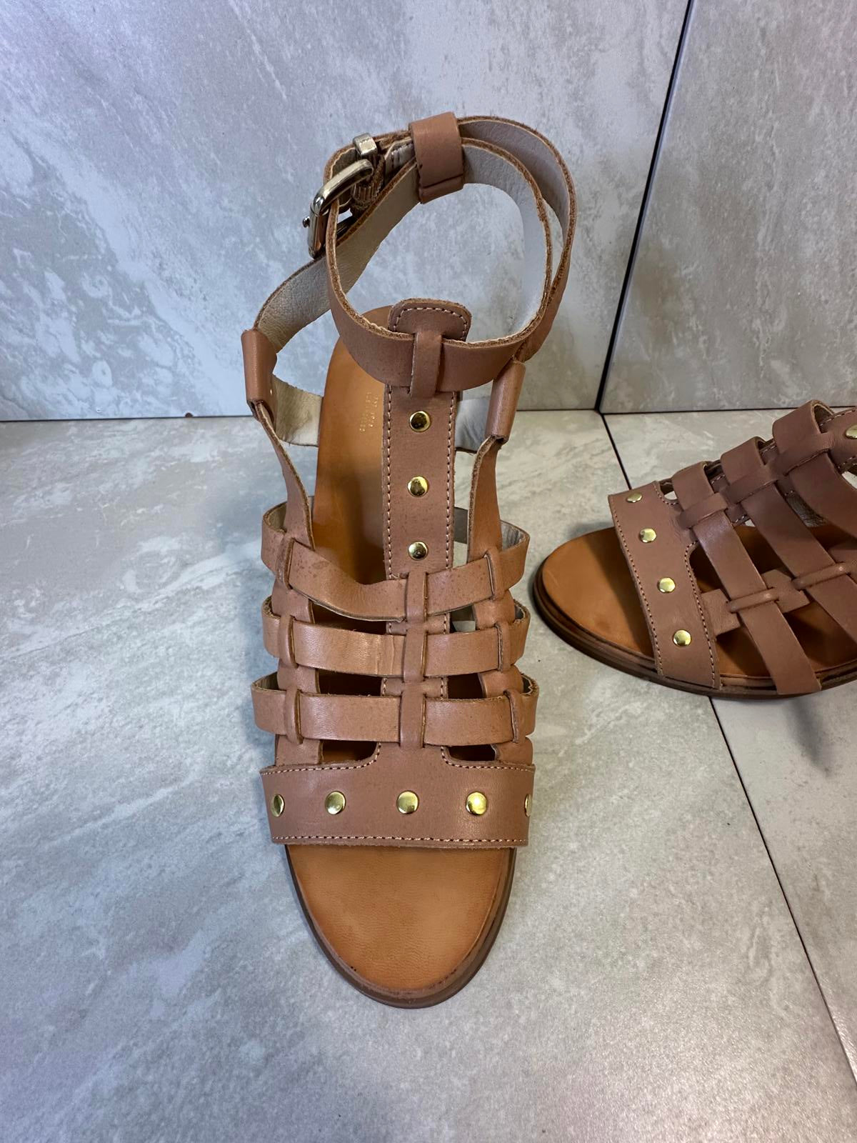 Anthropologie Seychelles tan strappy block heel sandals Size 6.5