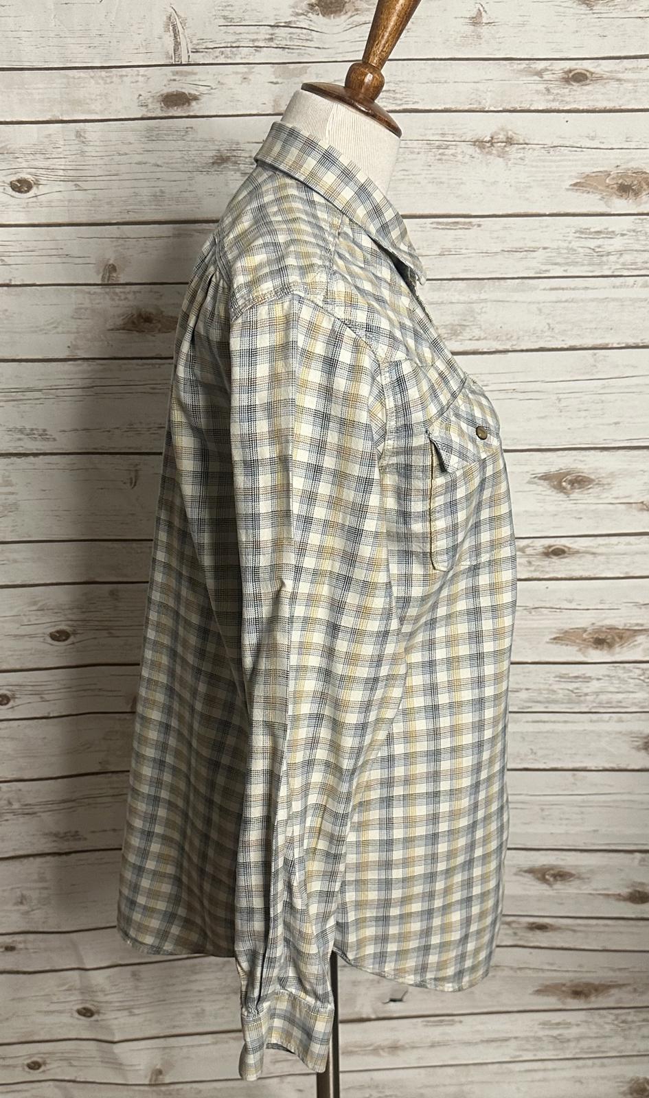 Eddie Bauer Classic Fit cotton plaid pearl snap button-up shirt Size Medium