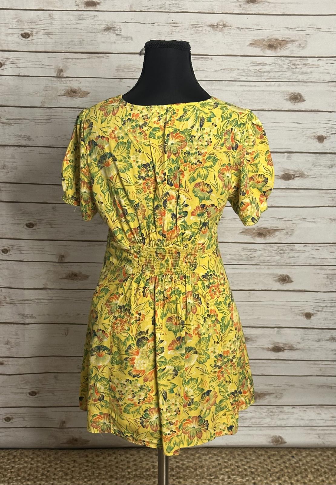 Urban Outfitter Bettie twist front floral linen-blend mini dress Size Medium