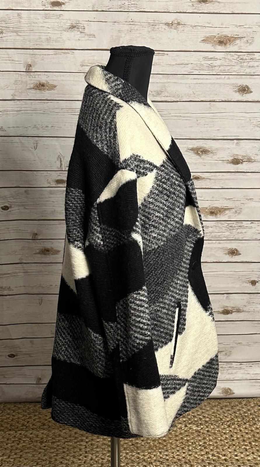 ASTR Brook black/white checkered/plaid wool shawl collar overcoat Size Small