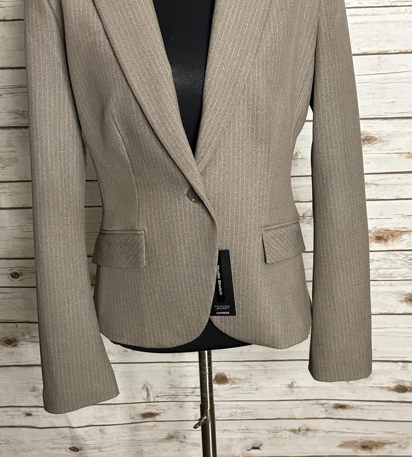 Express Studio Stretch classic corpcore pinstriped single-breasted blazer Size 6