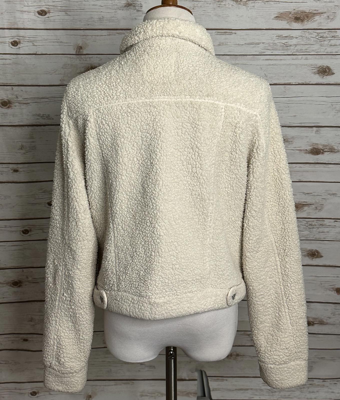 Mudd beige long sleeve sherpa/faux fur button-down trucker jacket Size Large