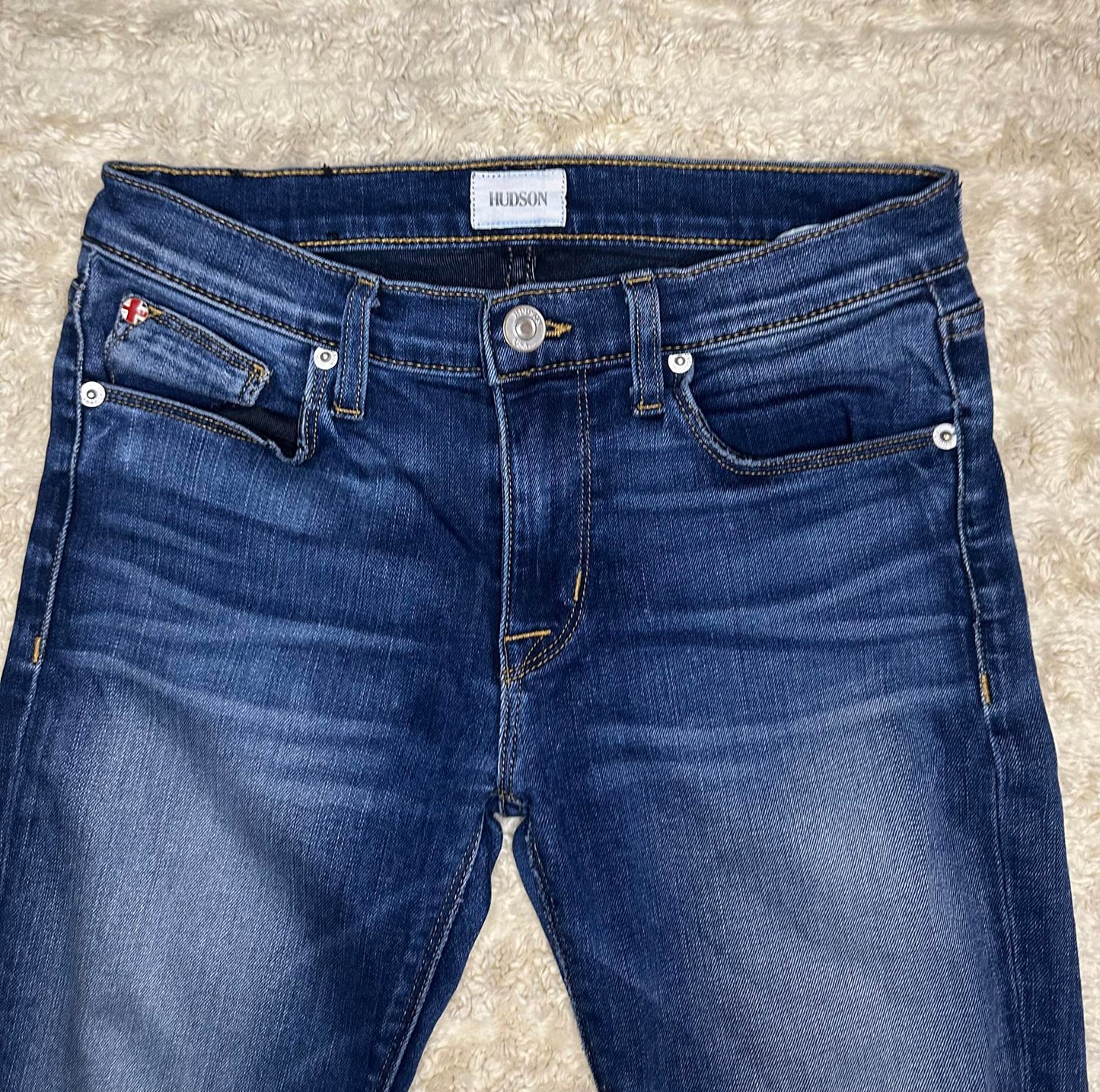 Hudson Nico Midrise Super Skinny jeans Size 25