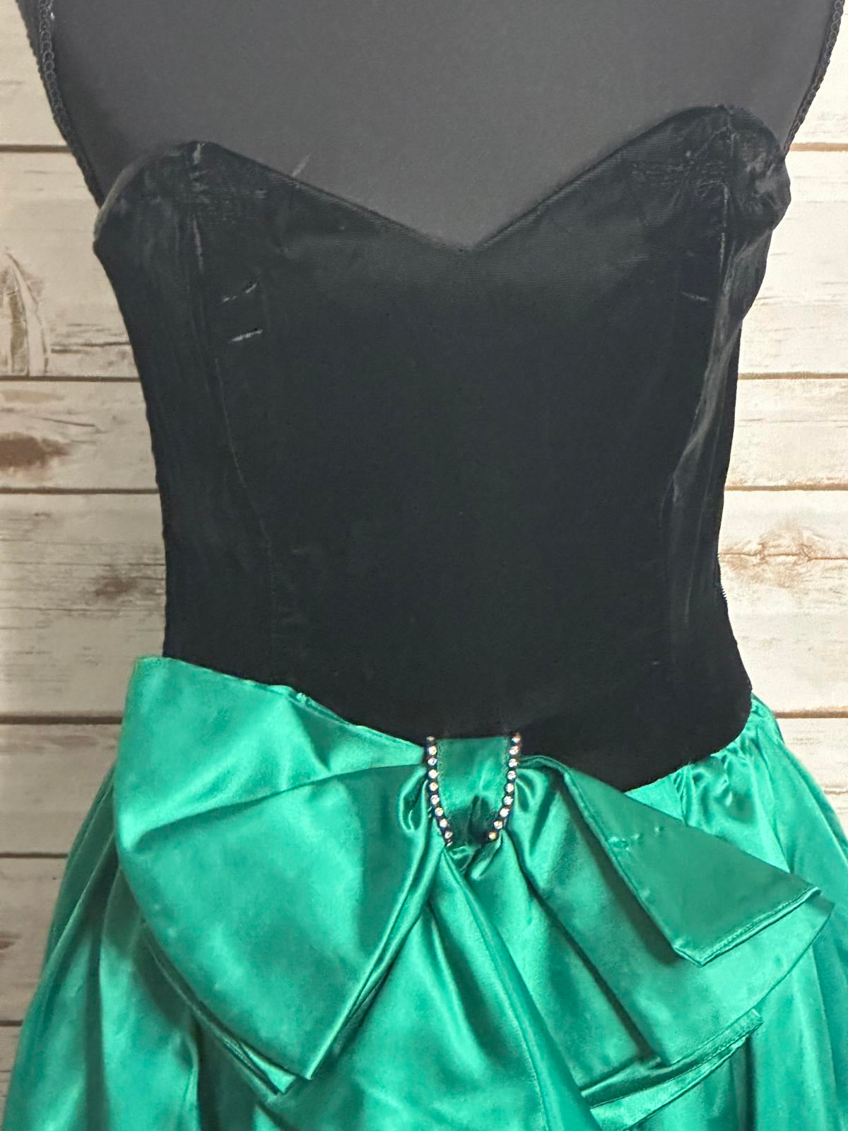 Vintage Gunne Sax black/green velvet and satin midi party dress Size 9