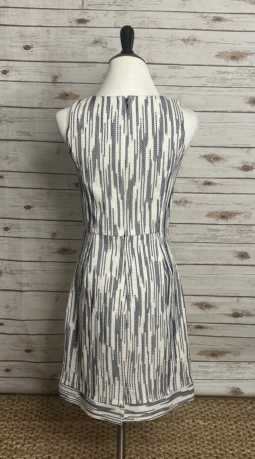 J. Crew navy/cream office siren Italian tweed sleeveless sheath dress Size 2