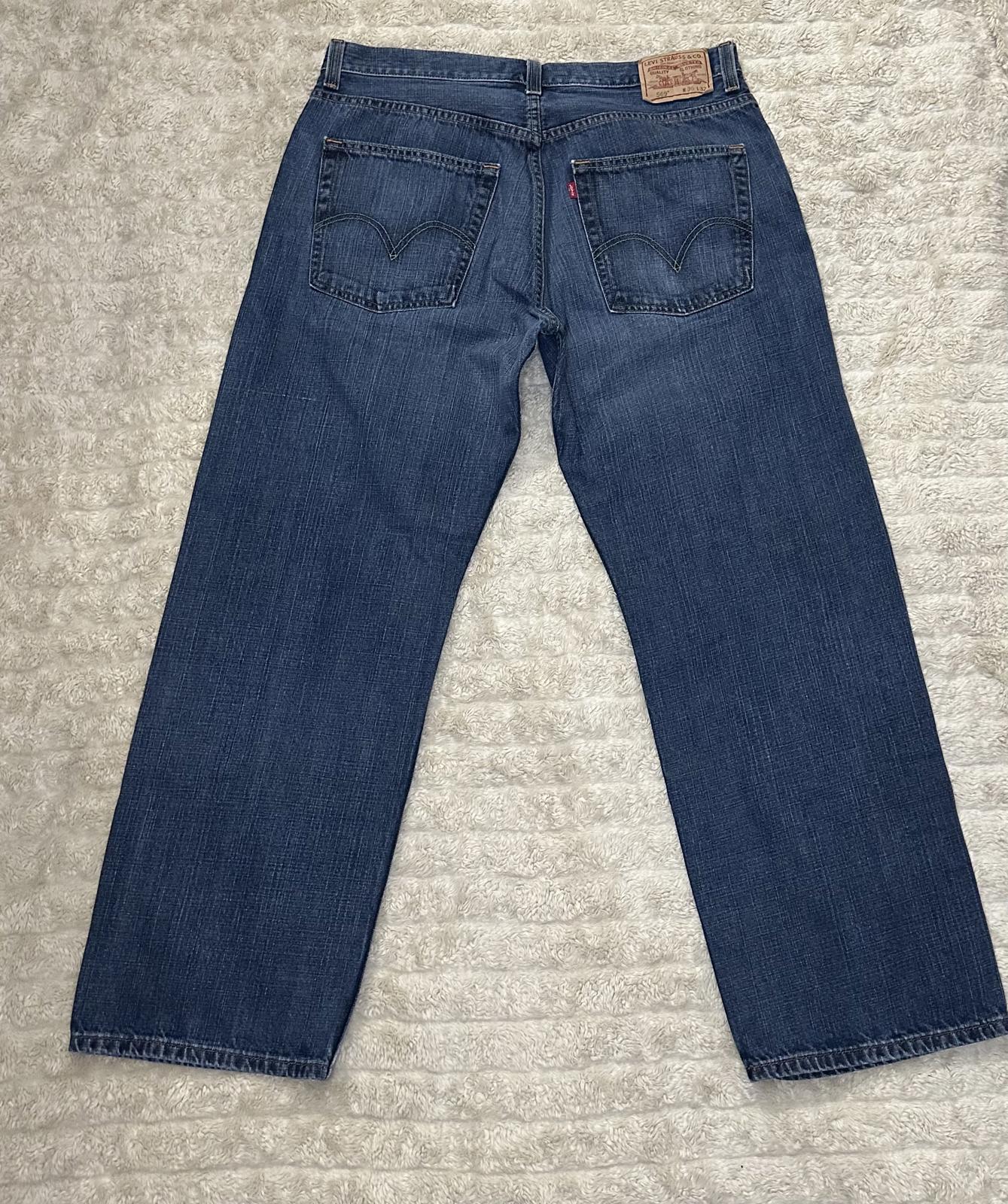 Levi's 569 Loose Straight Fit medium wash jeans Size 36x32