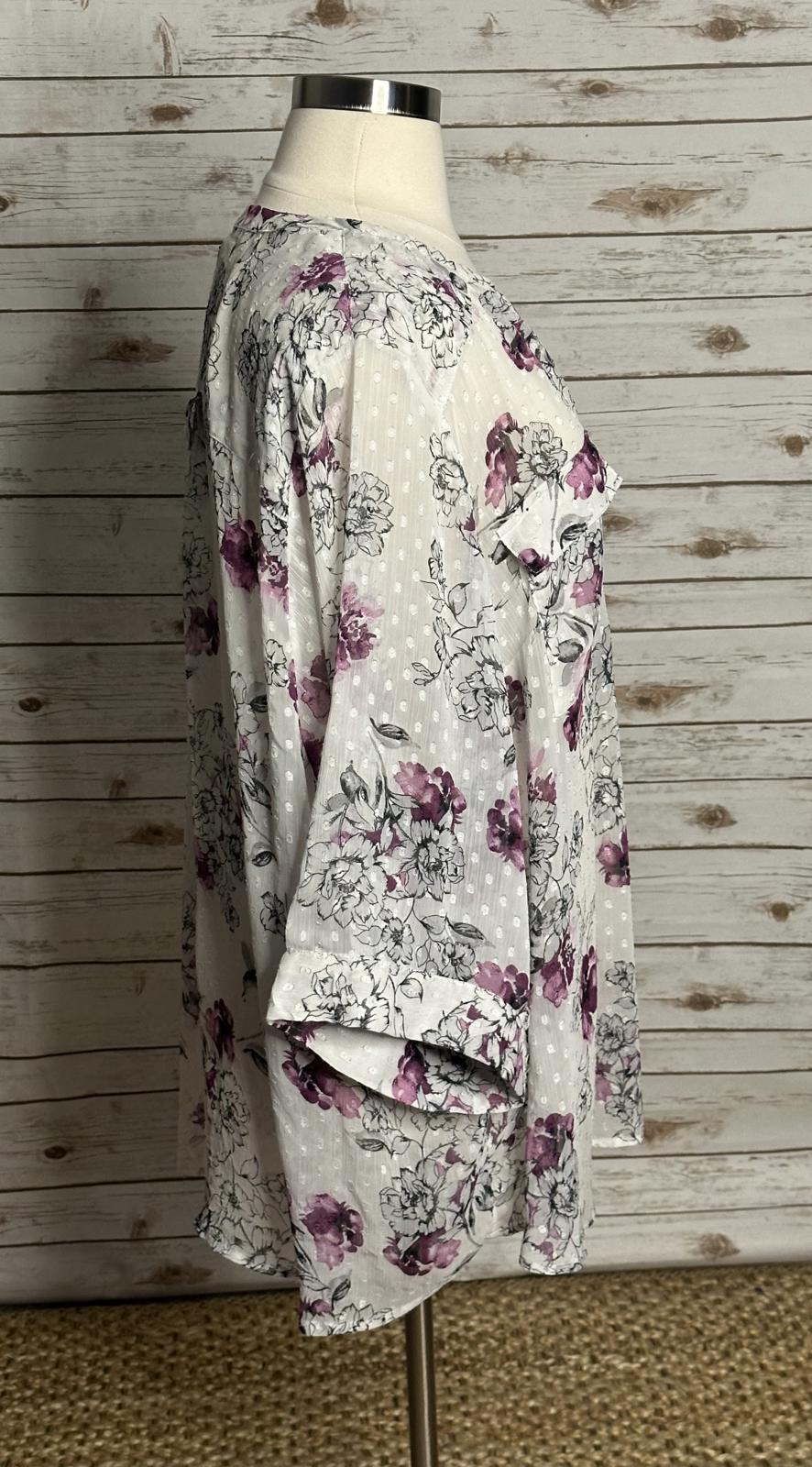 Torrid white/purple sheer floral swiss dot roll-tab sleeve blouse Size 6/6X