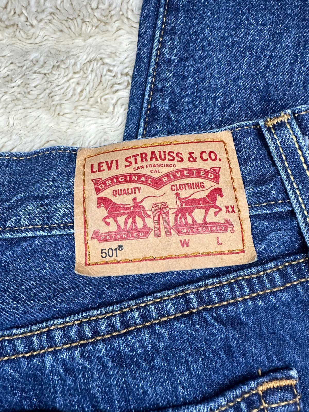 Levi's 501 button-fly jeans Size 32x32