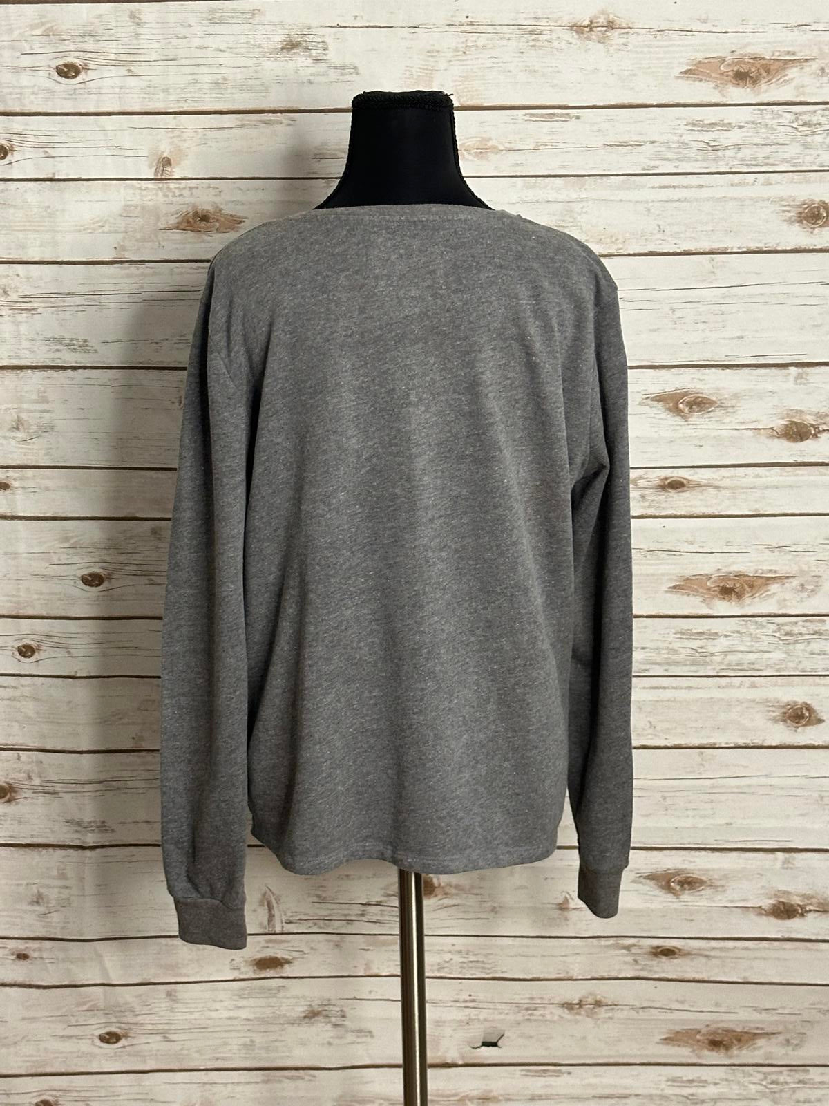 Victoria Sport activewear grey lightweight long sleeve sweatshirt Size Small