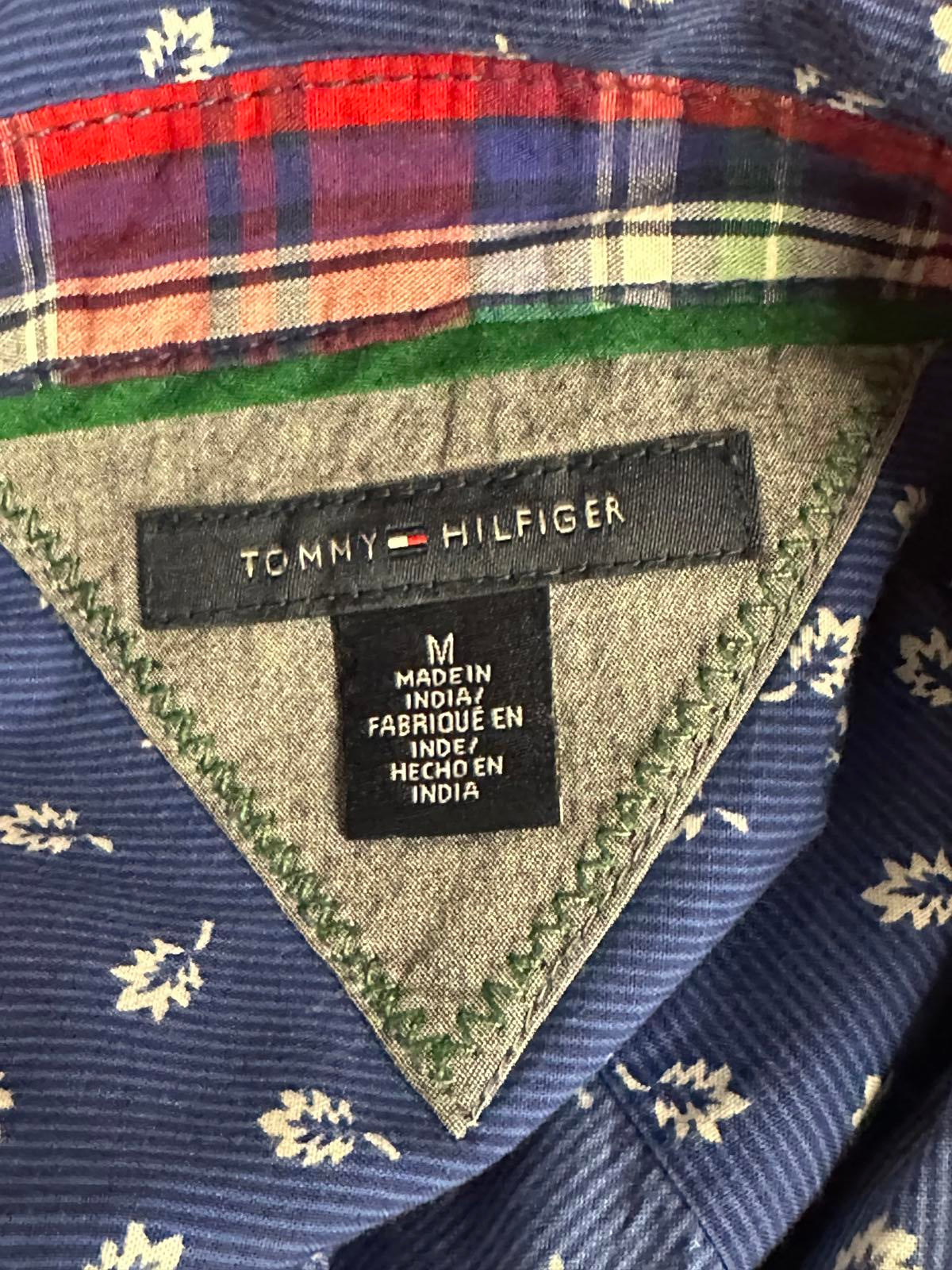 Tommy Hilfiger casual blue/white roll-tab sleeves button-front shirt Size Medium